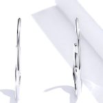 Silberne Creolen, minimalistisch