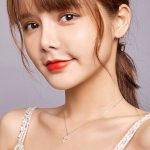 Silberne Halskette mit Anhänger „Unendlicher Glaube“.