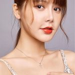 Silberne Halskette mit Anhänger „Unendlicher Glaube“.