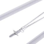 Silberne Halskette mit Anhänger „Unendlicher Glaube“.