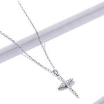 Silberne Halskette mit Anhänger „Unendlicher Glaube“.