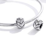 Silberner Anhänger, Blattwerk