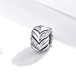 Silberner Anhänger, Blattwerk