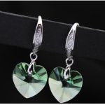  Herzanhänger-Ohrringe, Peridotgrün, verziert mit Swarovski-Kristallen