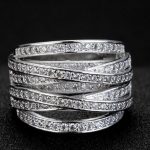  Silberfarbener Ring mit Zirkoniasteinen, 8