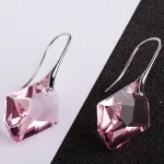  Rautenohrringe, Light Rose, verziert mit Swarovski-Kristallen