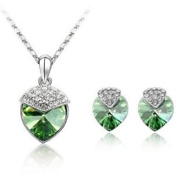    Herzförmiges Schmuckset, Peridotgrün, verziert mit Swarovski-Kristallen