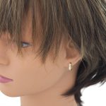 Kleine Ohrringe aus 14-karätigem Gold mit Kristallen