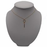 Goldhalskette mit 14-Karat-Kreis und Anhänger