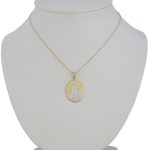 Anhänger aus 14-karätigem Gold, oval, mit Marienkind