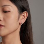 Ezüst női fülbevaló gyönggyel