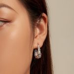 Ezüst fülbevaló vintage stílusban