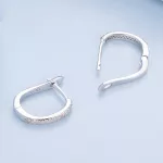 Ezüst karikafülbevaló csillogó kristályokkal