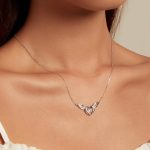 Ezüst női nyaklánc szárnyas szívvel