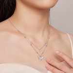 Ezüst női nyaklánc pillangómedállal