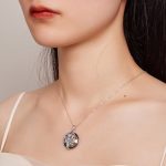 Ezüst női nyaklánc életfamedállal