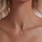 Ezüst női nyaklánc horgonymedállal