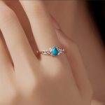 Ezüstgyűrű türkizzel, nyitott