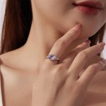 Ezüstgyűrű kristállyal, nyitott