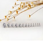  Silberne Ohrringe mit weißem Zirkonia-Stein