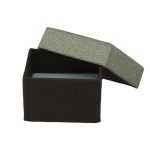 Goldbraune Schmuckschachtel aus Karton für Ringe und Ohrringe