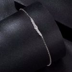 Ezüst karkötő moissanitkristállyal