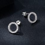 Ezüst női fülbevaló, kristályos karika