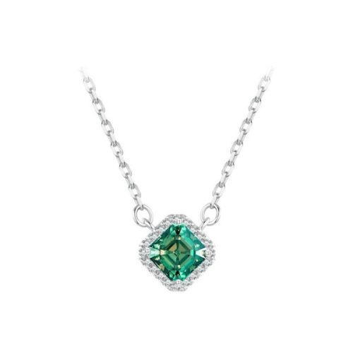 Ezüst nyaklánc rombuszmedállal