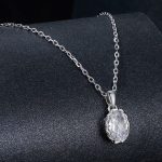 Ezüst nyaklánc moissanitmedállal