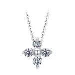 Ezüst nyaklánc virágmedállal