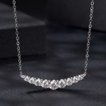 Ezüst nyaklánc kristályos medállal