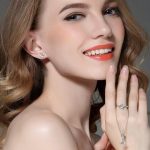 Steinring mit Blumenmuster, 8