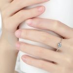 Kleiner Silberring mit Blumen, Silber, 6