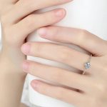 Silberring mit winzigen Blumen, Silber, 7