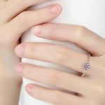 Kleiner Silberring mit Blumen, Rosa, 6