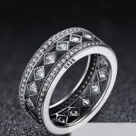 Silberring mit Rautensteinen, 7