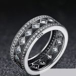 Silberring mit Rautensteinen, 6