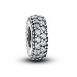  Silberner Ringanhänger, verziert mit Kristallsteinen, weiß