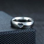 Ring aus Edelstahl, mit Herzmotiv, Größe 12