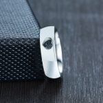 Ring aus Edelstahl, mit Herzmotiv, Größe 6