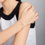 Ezüst karperec kígyóval