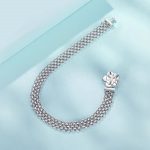 Ezüst karkötő rózsával és kristályokkal, 19 cm