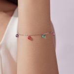 Ezüst karkötő színes kristályokkal