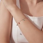 Ezüst karkötő színes kristályokkal