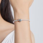 Ezüst charm (925), szív hópelyhekkel