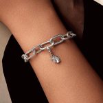 Ezüstcharm, unikornis