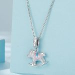 Ezüstcharm, hintaló