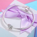 Ezüst charm (925), gyémántforma kristályokkal