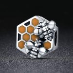 Ezüst charm méhekkel