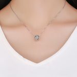 Ezüst charm, virág